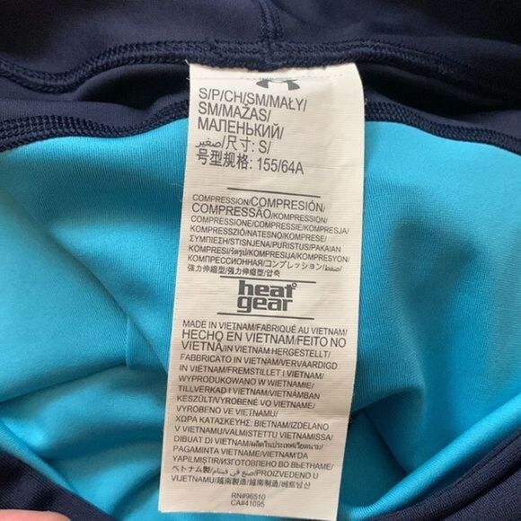 Under Armour Blue Striped Capri Legging Crops/Pants - Picture 6 of 6